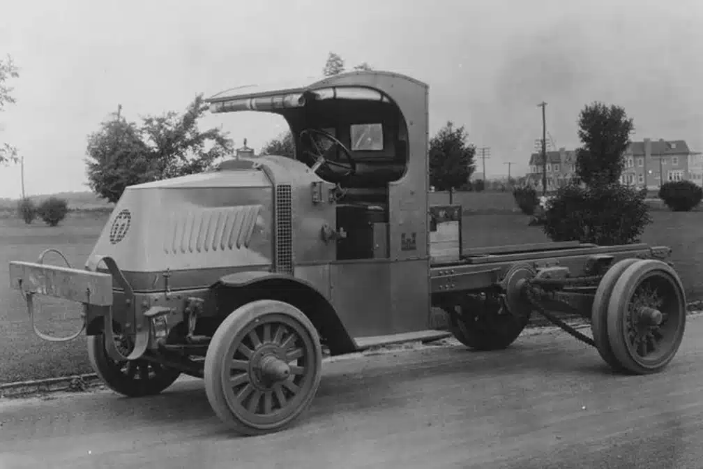 The Mack AC: Pioneering the Evolution of American Trucks.