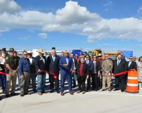 Truck Driver News - FHWA’s Bhatt celebrates opening of Wyoming’s new truck parking along I-80