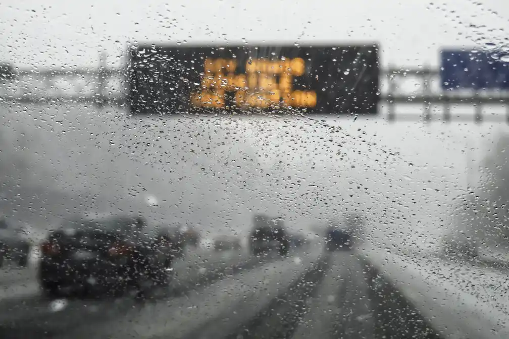 New International Motors Recall: Windshield Wipers May Fail - Truck Driver News International Motors recalls nearly 15,000 trucks due to a windshield wiper defect that may reduce visibility & increase risk of crashes in certain conditions.