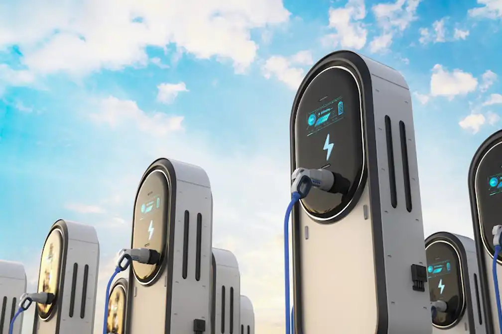 The FHWA’s new NEVI guidance outlines key updates to support the growth of EV charging infrastructure, enhancing accessibility and expanding charging networks