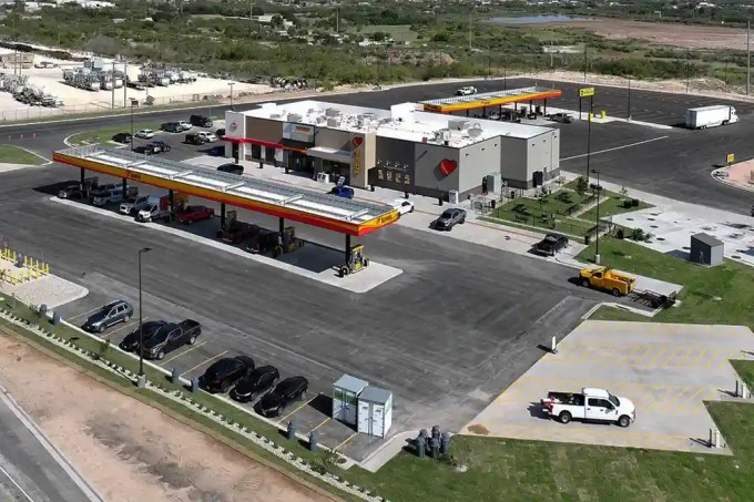 Love’s Travel Stop in Big Spring, Texas, adds 105 truck parking spaces, food options, showers, and jobs while supporting local nonprofits with donations.
