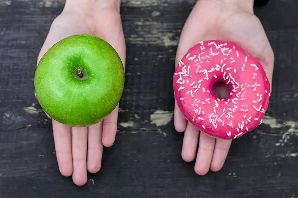 Health-Benefits-of-Food-Beverage-Choices-for-Truck-Drivers - Truck Driver News Healthy food choices help truck drivers stay energized, manage weight, and improve focus with simple meals and drinks that work on the road.