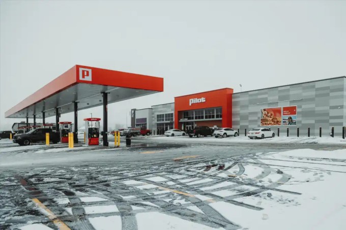 Pilot adds new and remodeled travel centers nationwide, expanding fuel, parking, showers, EV charging, and truck services for drivers on major routes.