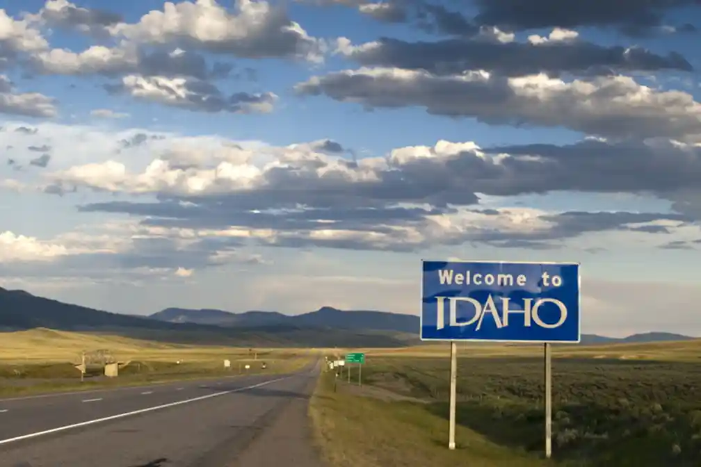 CMV Speed Limit: New Idaho Law Ends Restrictions on Trucks - Truck Driver News Idaho law updates CMV speed limit rules, allowing heavy duty trucks over 26,000 pounds to follow the same posted speeds as other vehicles starting July 2026.