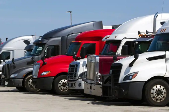 Dalilah's Law advances in Congress, targeting CDL standards, English proficiency of truck drivers, enforcement, & CDL training to improve safety on U.S. roads.