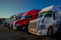 FMCSA is recruiting truck drivers to test new hours of service pilot programs studying flexible sleeper berth splits & options to pause the 14-hour driving window.