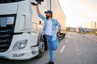 Physical activities for truck drivers include easy routines that support health, reduce strain, improve mobility, and promote mental well-being on the road.