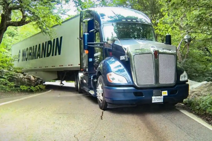 Vermont Bill sets up to $20K fines for trucks on restricted routes, targeting violations at Smugglers’ Notch and raising enforcement risks for drivers.