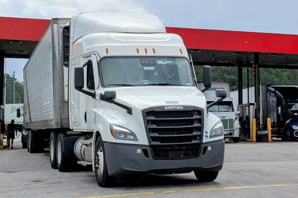 A Daimler DEF derate update covers 330,000 trucks and may help some Freightliner and Western Star drivers avoid 5 mph limits during emissions faults.