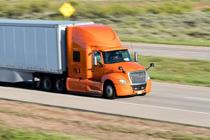Driverless Trucks are now subject to a new Texas DMV complaint system that allows the public to report safety concerns and verify company authorization.