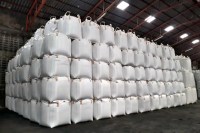 FMCSA grants temporary hours of service relief for fertilizer truck drivers hauling covered farm products in 35 states through August 26th, 2026.