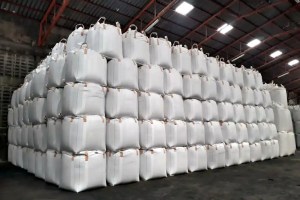 FMCSA grants temporary hours of service relief for fertilizer truck drivers hauling covered farm products in 35 states through August 26th, 2026.
