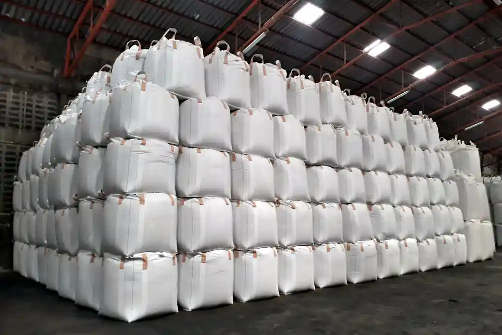 FMCSA grants temporary hours of service relief for fertilizer truck drivers hauling covered farm products in 35 states through August 26th, 2026.