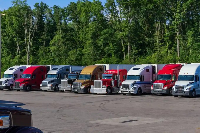 Truck Parking receives dedicated federal support as USDOT opens $200 million in funding for projects aimed at expanding commercial vehicle parking.