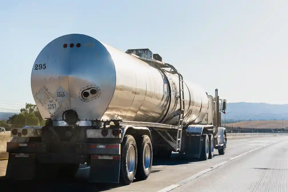 Fuel Smuggling Now Targeted by US Dept of Treasury - Truck Driver News The US Treasury’s fuel smuggling case highlights border freight risks for fuel haulers, tanker drivers, and cross-border trucking businesses.