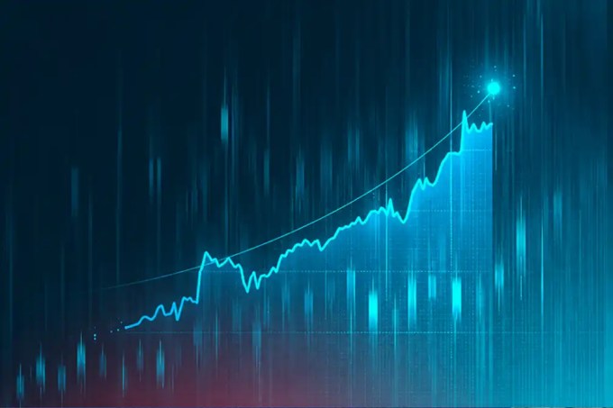 Spot Market dry van rates reached a record high before July 4, while reefer rates surged and flatbed rates remained near historic highs in Week 26.