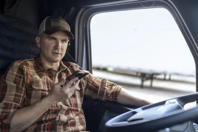 NHTSA plans new research on driver distraction involving CarPlay, Android Auto, & vehicle screens, with findings that could shape future trucking safety policy.