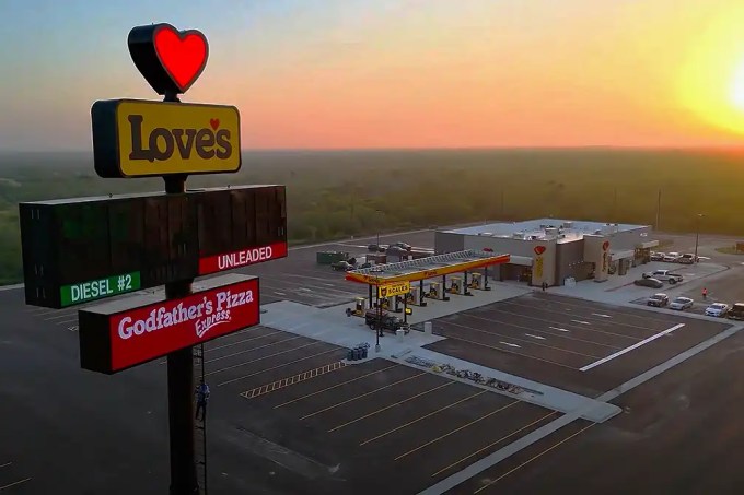 Love's opens a new Texas travel stop and completes renovations at stores in six states as part of its 2026 expansion and modernization plan.
