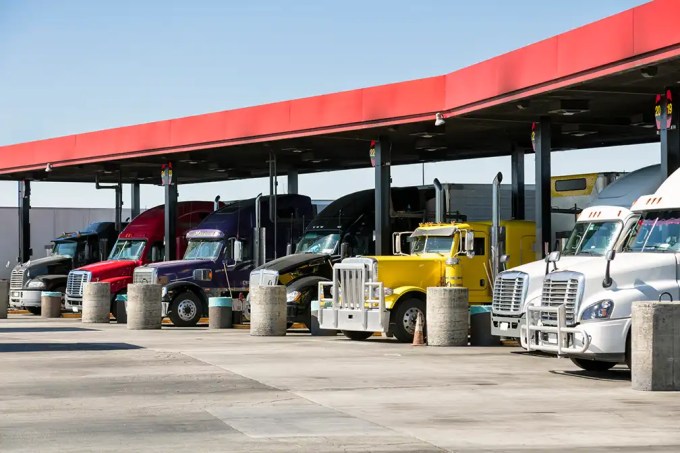 Diesel Prices rose another 31.8 cents to $6.285 per gallon, extending a two-week surge as oil markets and fuel supplies remain under pressure.