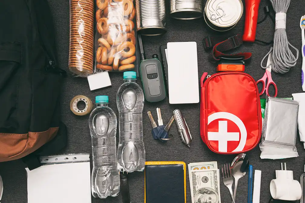 An Emergency Kit helps truck drivers prepare for breakdowns, severe weather, and roadside delays with safety equipment, food, water, first aid, and tools.