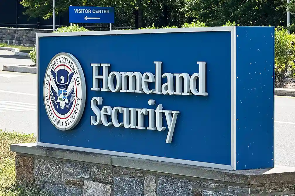 ICE Expands CDL Fraud Reporting in New Federal Crackdown - Truck Driver News Federal CDL fraud enforcement is growing as ICE seeks tips involving commercial truck drivers, driver training schools, motor carriers, and employers.