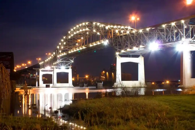 Blatnik Bridge construction begins ahead of a years-long I-535 closure that will shift truck traffic and reshape freight routes in the Twin Ports.