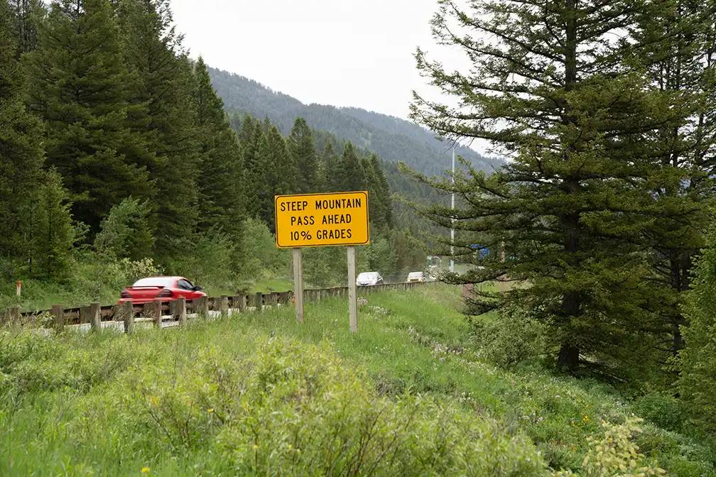 Teton Pass Adds New Rule for Vehicles Over 10000 Pounds - Truck Driver News Teton Pass will require new safety certification for vehicles over 10,000 pounds, RVs, and vehicles towing trailers starting as early as October.