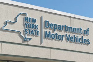 CDL Exam Fraud in New York leads to a one-year jail sentence for a former DMV supervisor who helped applicants obtain commercial permits without taking exams.