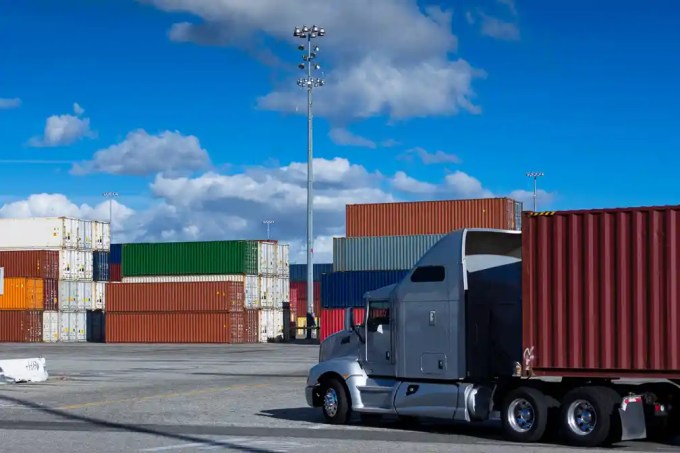 $498M in port grants could improve truck access, freight movement, & reduce loading delays as 35 projects across 19 states aim to strengthen the supply chain.