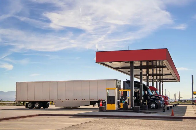 New ATRI report reveals top Truck Driver Concerns in 2026, including fuel prices, truck parking, compensation, and differences in industry priorities.